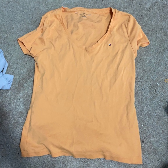 Tommy Hilfiger T Shirt - Picture 1 of 3